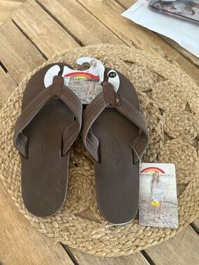Rainbow Sandals Brown and Tan Leather Flip Flops size 10 or Large